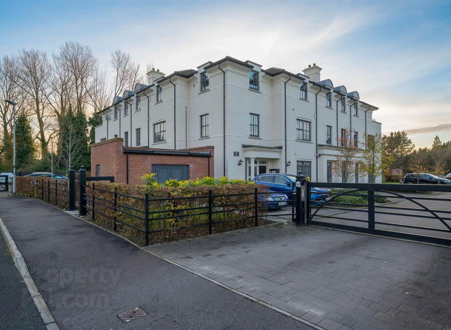 Apt 3, 11 Harberton Square, Belfast, BT9 6WN photo