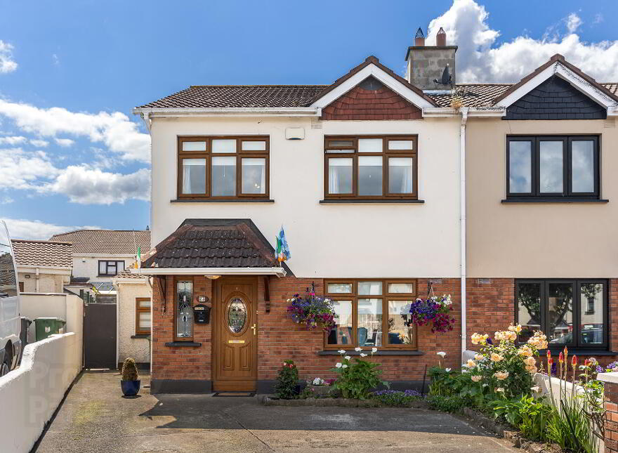 24 Bushfield Lawns, Clondalkin, Dublin, D22 photo