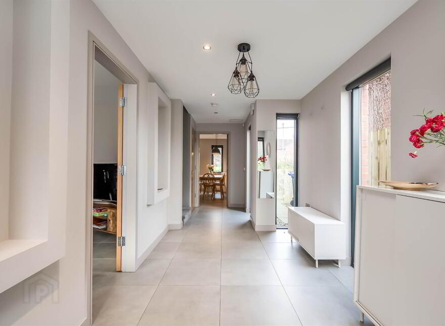 28 Malone Ridge, Belfast, BT9 5QW