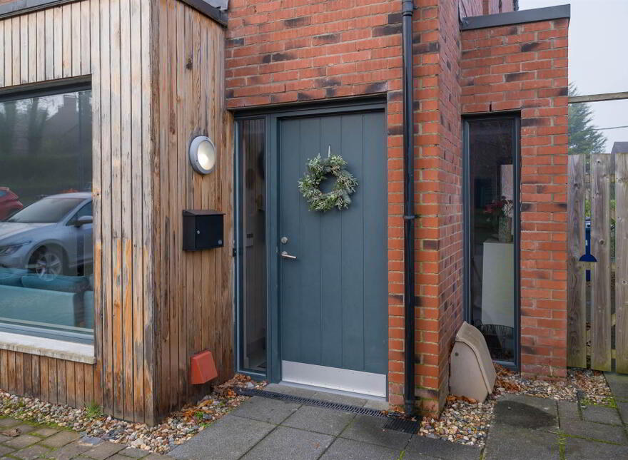 28 Malone Ridge, Belfast, BT9 5QW