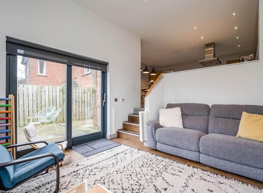 28 Malone Ridge, Belfast, BT9 5QW