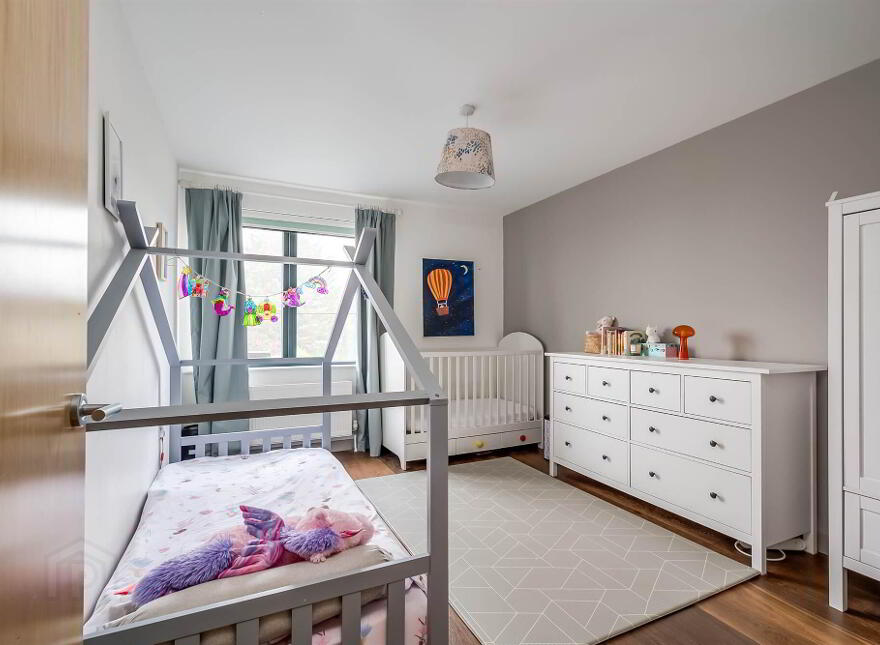 28 Malone Ridge, Belfast, BT9 5QW