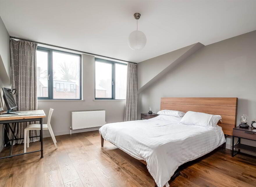 28 Malone Ridge, Belfast, BT9 5QW