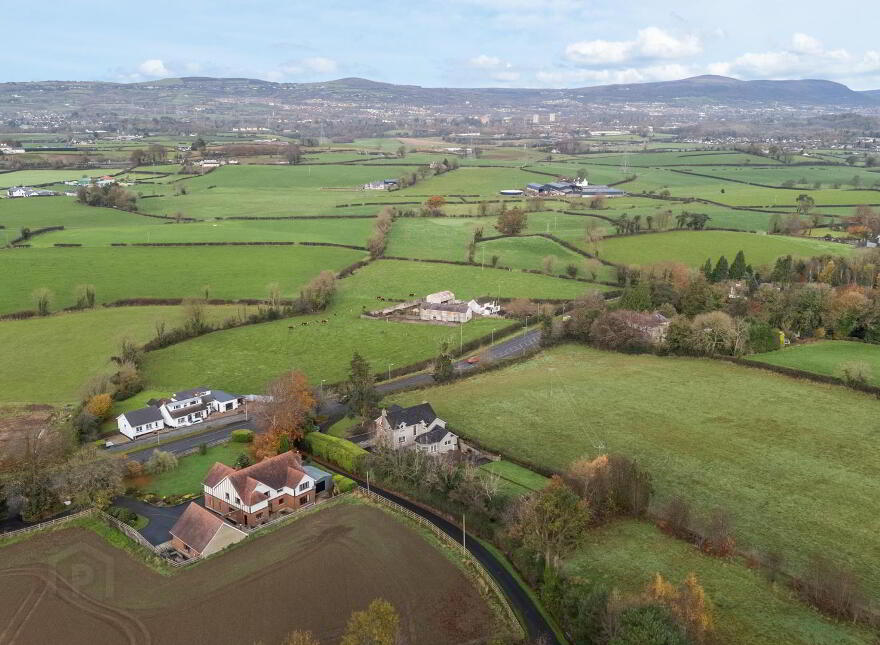 228 Hillhall Road, Lisburn, BT27 5JQ
