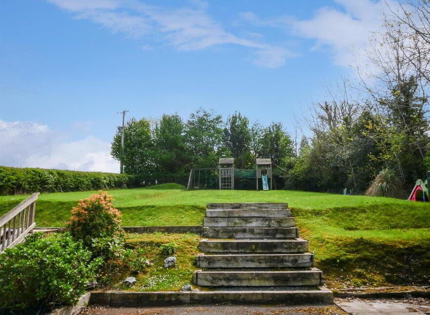 228 Hillhall Road, Lisburn, BT27 5JQ