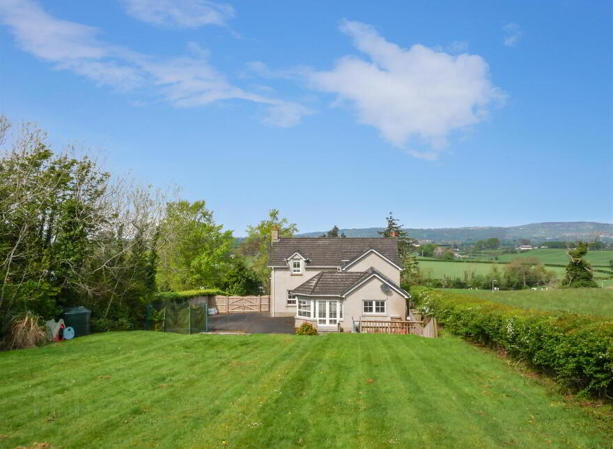 228 Hillhall Road, Lisburn, BT27 5JQ
