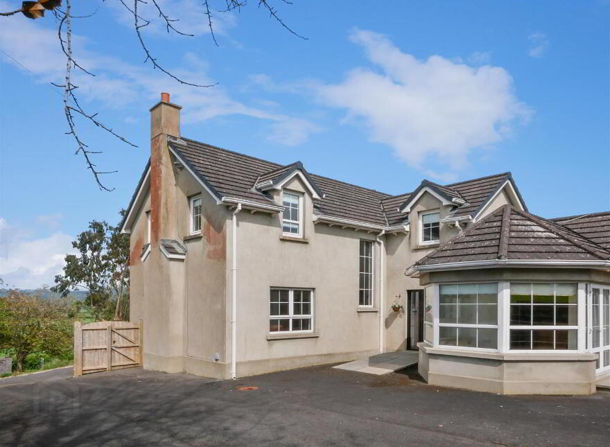 228 Hillhall Road, Lisburn, BT27 5JQ