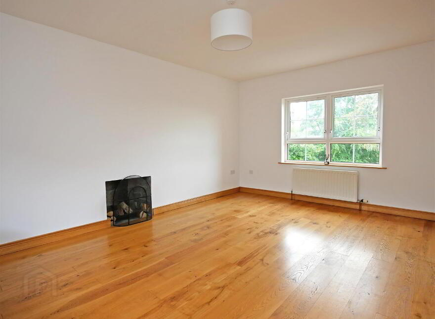 228 Hillhall Road, Lisburn, BT27 5JQ