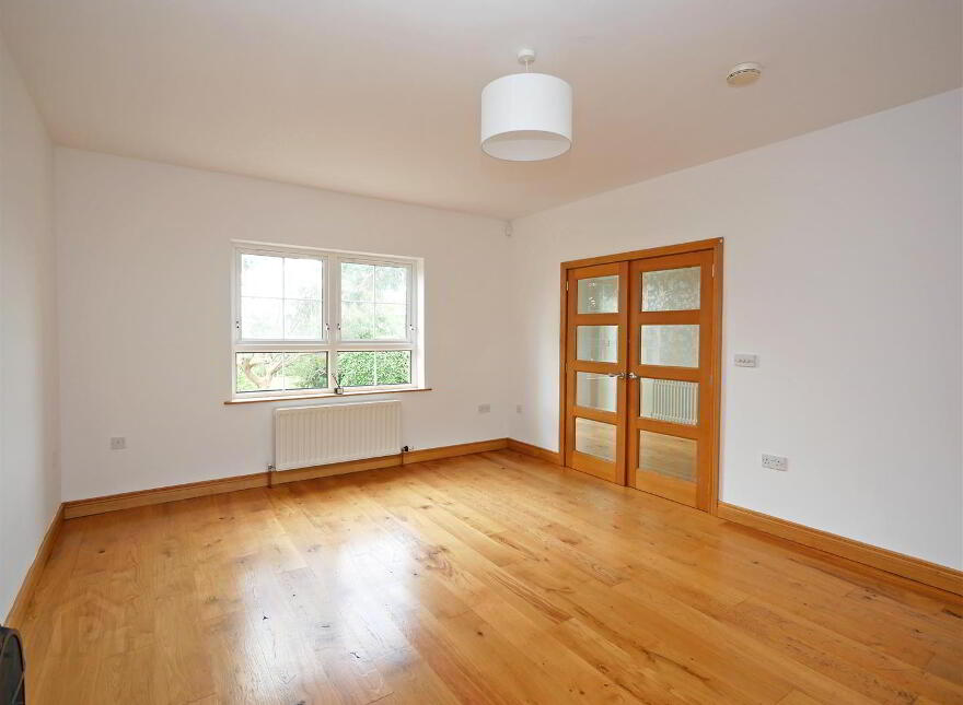 228 Hillhall Road, Lisburn, BT27 5JQ