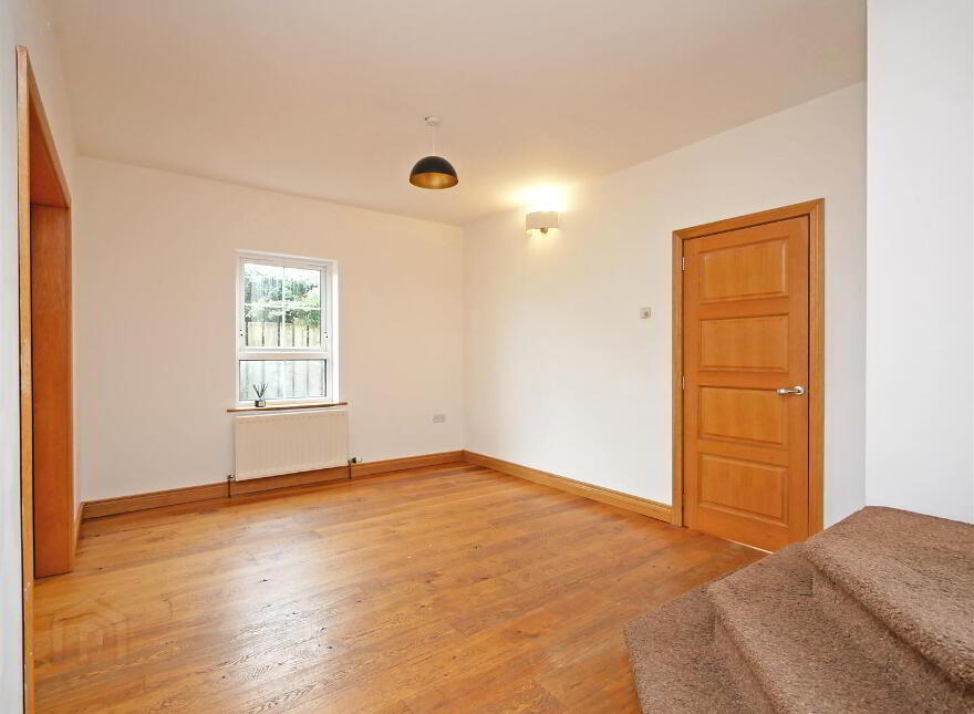 228 Hillhall Road, Lisburn, BT27 5JQ