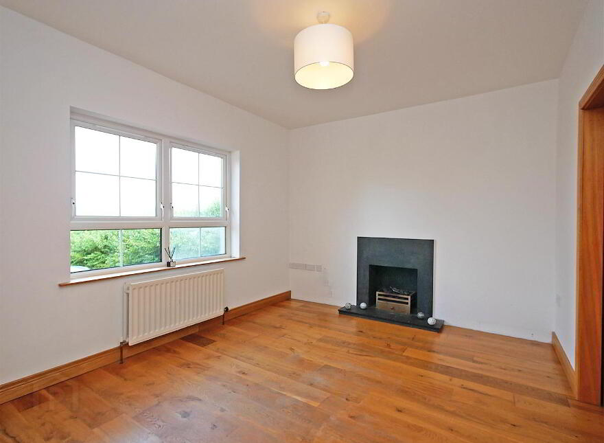 228 Hillhall Road, Lisburn, BT27 5JQ