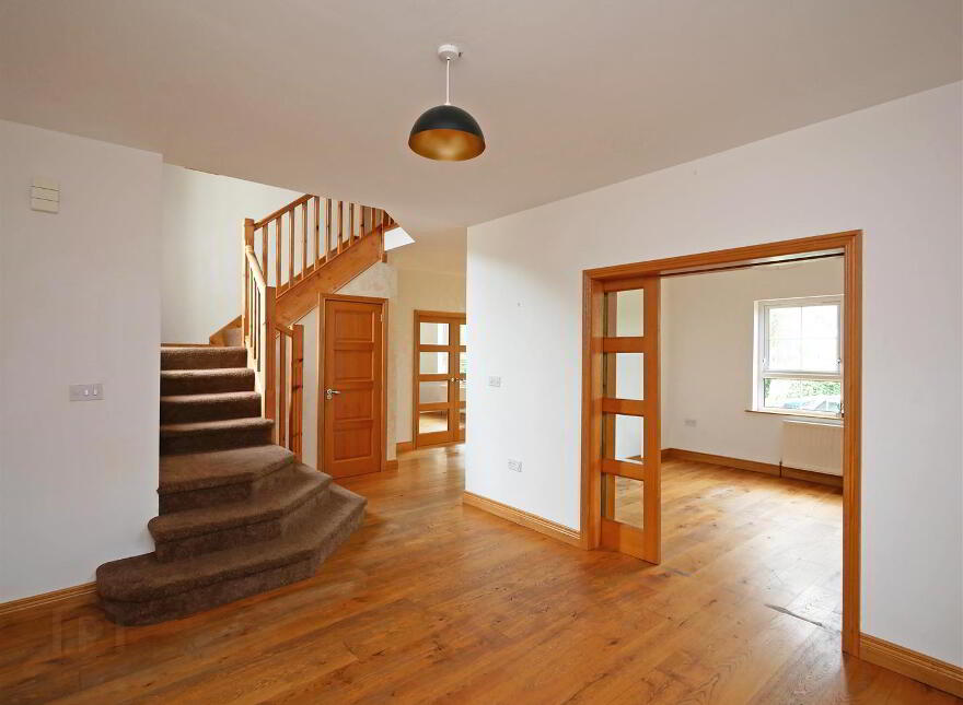 228 Hillhall Road, Lisburn, BT27 5JQ