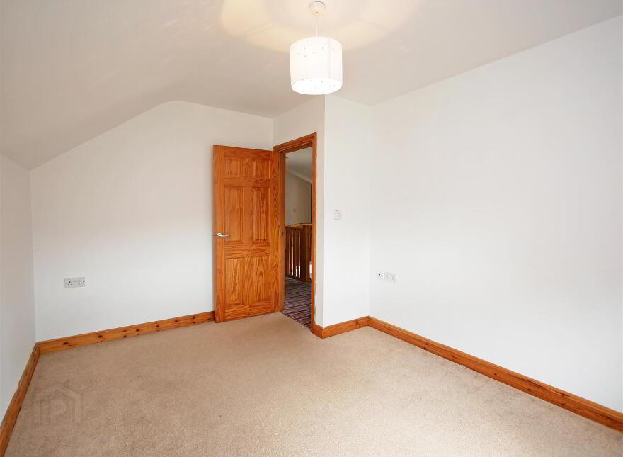 228 Hillhall Road, Lisburn, BT27 5JQ