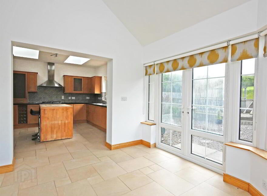 228 Hillhall Road, Lisburn, BT27 5JQ