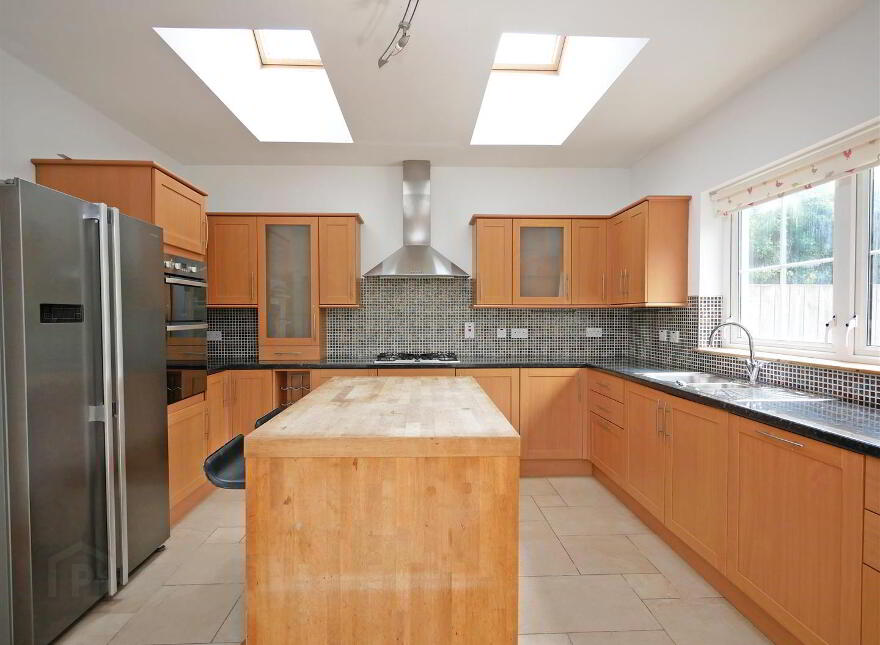 228 Hillhall Road, Lisburn, BT27 5JQ