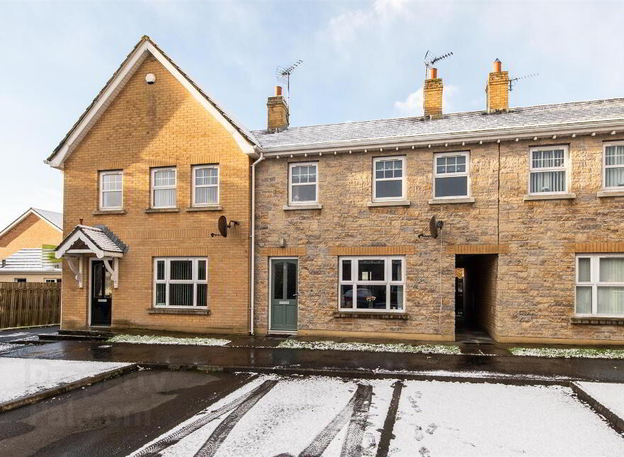 6 Woodvale Green, Dromore, Dromara, BT25 2DT photo