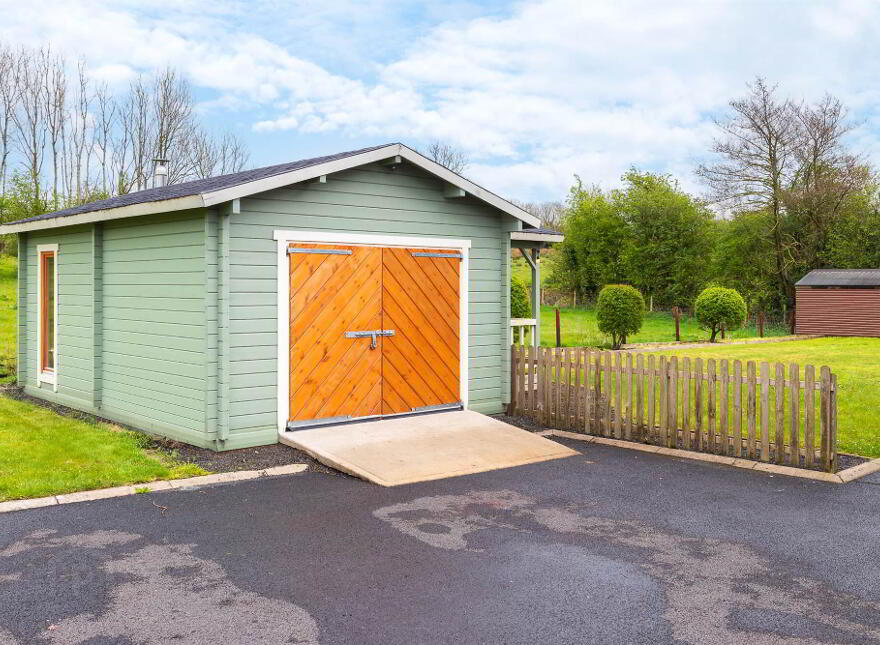 8 Ballyhill Lane, Nutts Corner, Crumlin, BT29 4YP