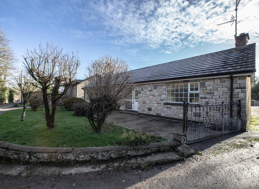 60 Navan Fort Road, Armagh, BT60 4PP photo