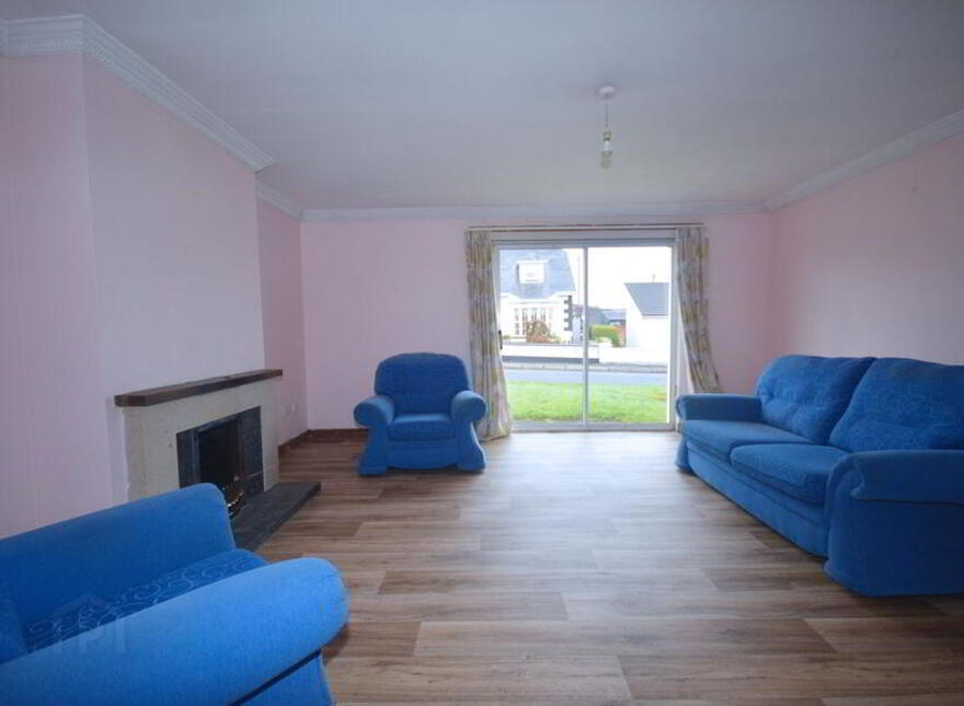 2 Glebe Court, Glebe Crest, Donegal Town, F94Y8X3