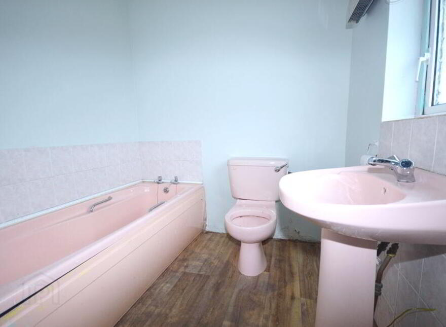 2 Glebe Court, Glebe Crest, Donegal Town, F94Y8X3
