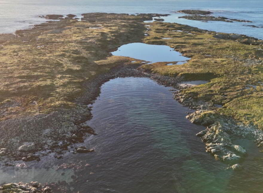Roan Inis, Portnoo