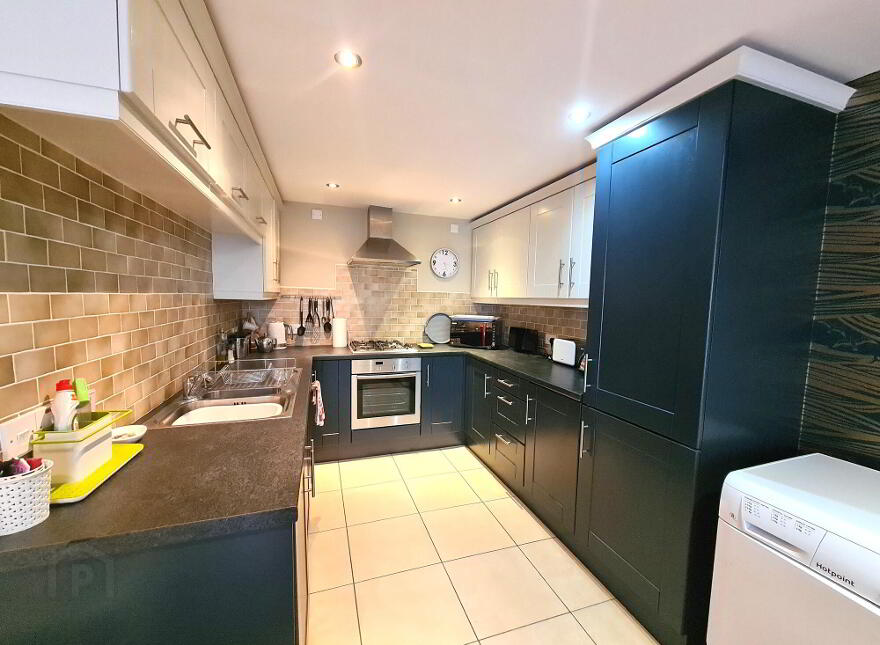 Holiday Let, 8 Peninsula Apartments, Portrush, BT56 8AB