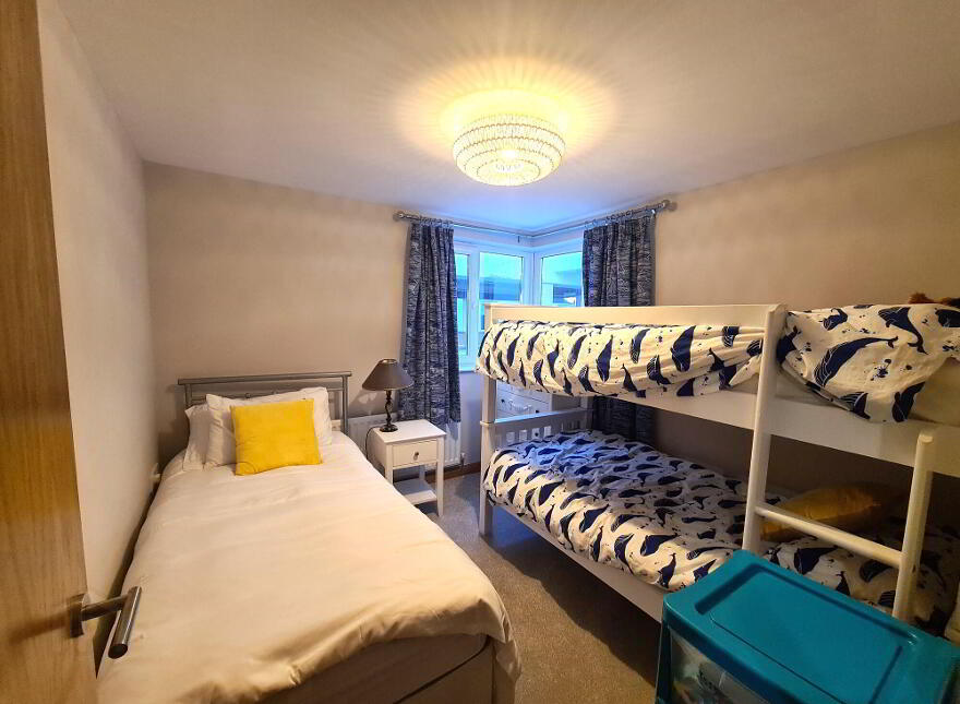 Holiday Let, 8 Peninsula Apartments, Portrush, BT56 8AB