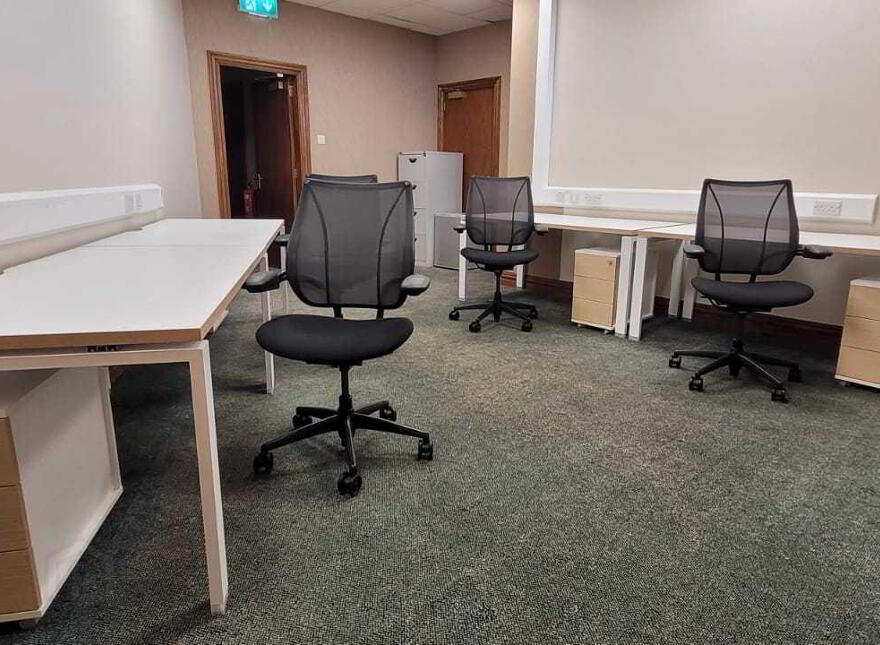 Office Space, Barna