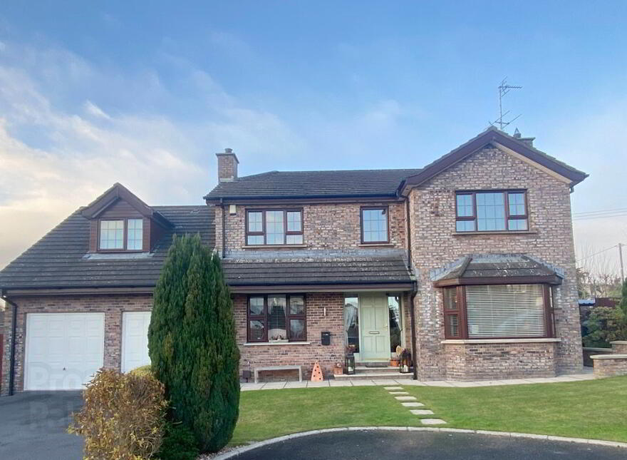 16 Rowanvale, Banbridge, BT32 4RU photo