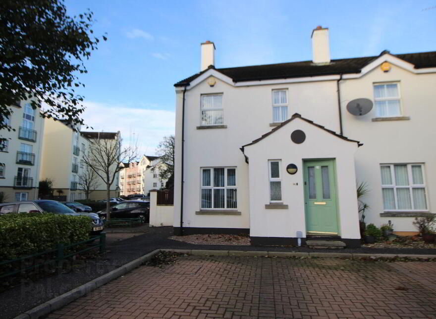 24 Rodgers Bay, Carrickfergus, BT38 8GG photo