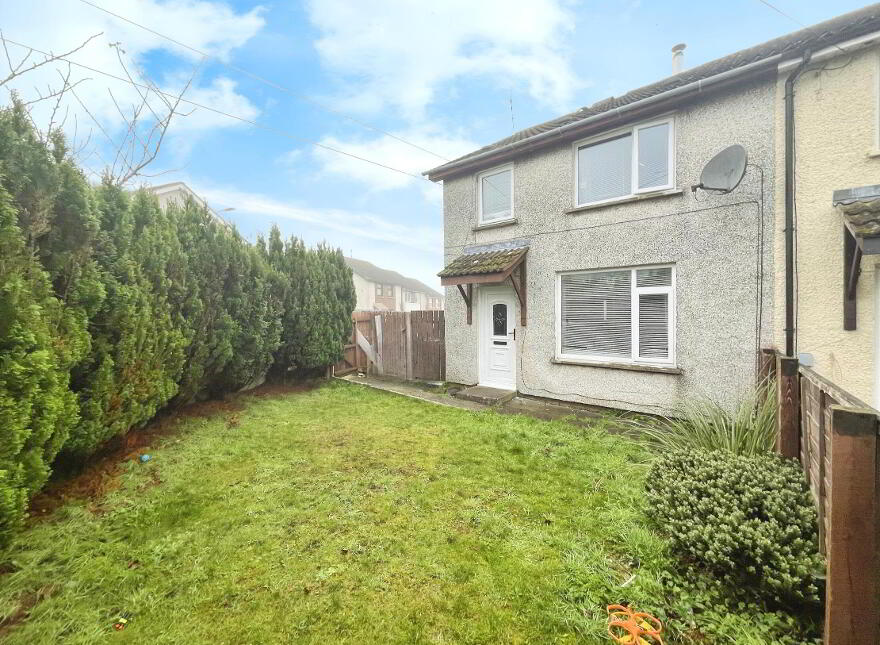 165 Avonmore Park, Lisburn, BT28 1NE photo
