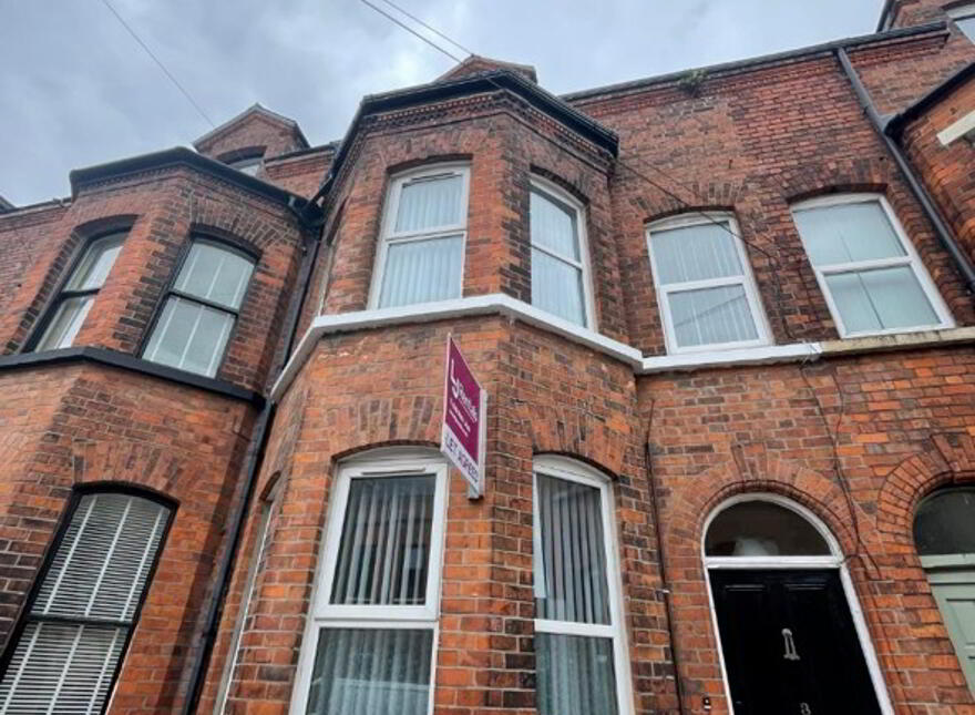 3 Wellington Park Avenue, Belfast, BT9 6DT photo