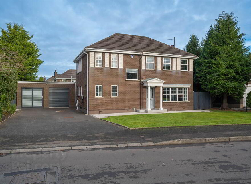 7 Olde Forge Manor, Upper Malone, Belfast, BT10 0HY photo