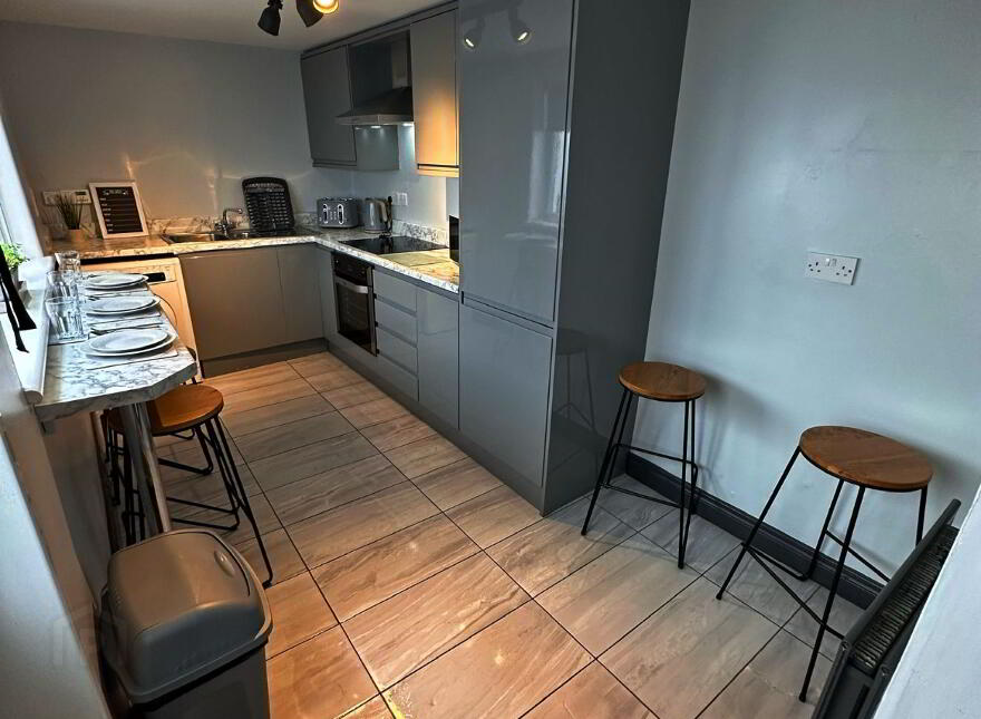 Room 2, 15 Holywood Rd, Belfast, BT4 3BA