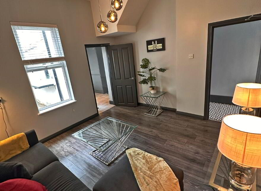 Room 2, 15 Holywood Rd, Belfast, BT4 3BA