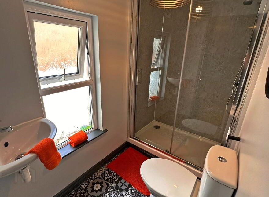 Room 2, 15 Holywood Rd, Belfast, BT4 3BA
