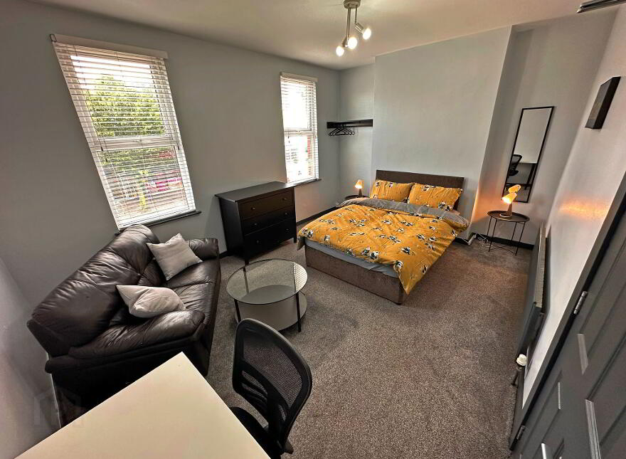 Room 2, 15 Holywood Rd, Belfast, BT4 3BA