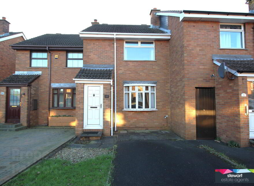 82 Hilden Court, Hilden, Lisburn, BT27 4YN photo