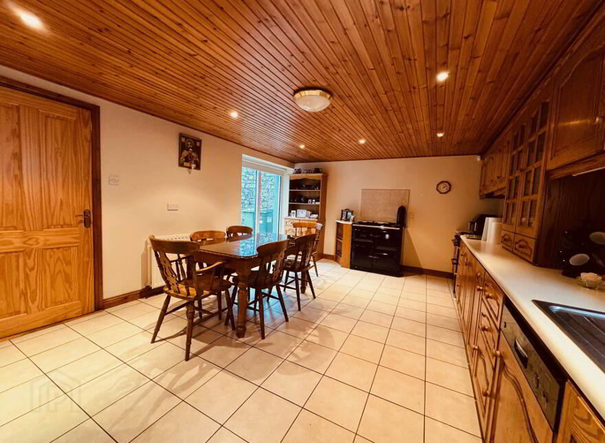 Dundalk Road, Carlingford, A91H923