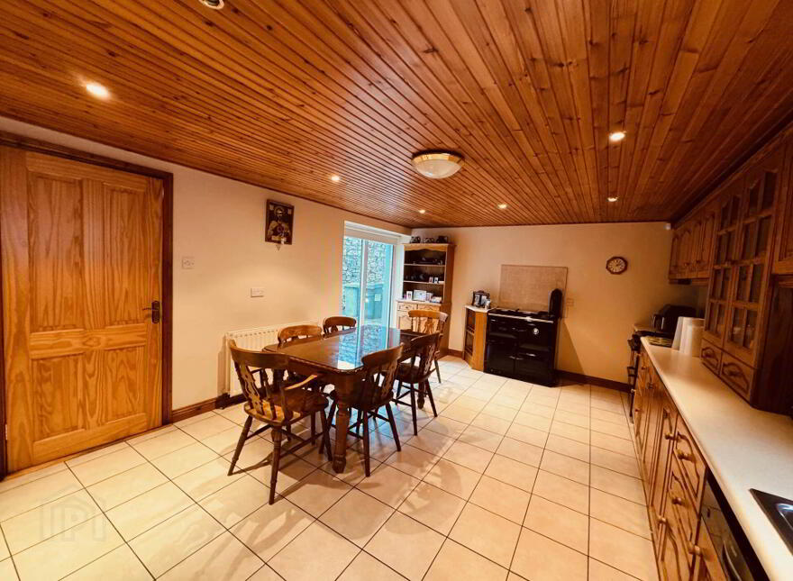 Dundalk Road, Carlingford, A91H923