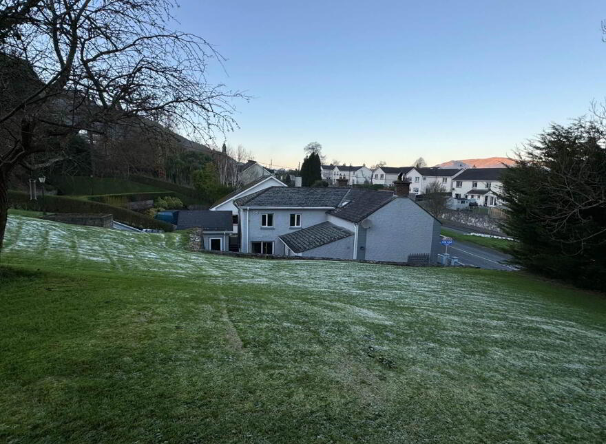 Dundalk Road, Carlingford, A91H923