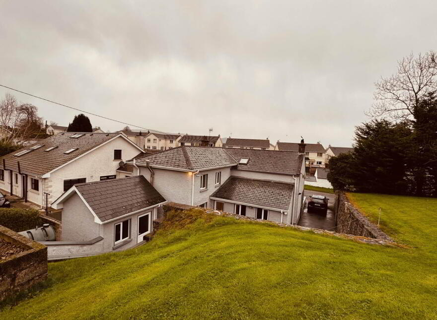 Dundalk Road, Carlingford, A91H923