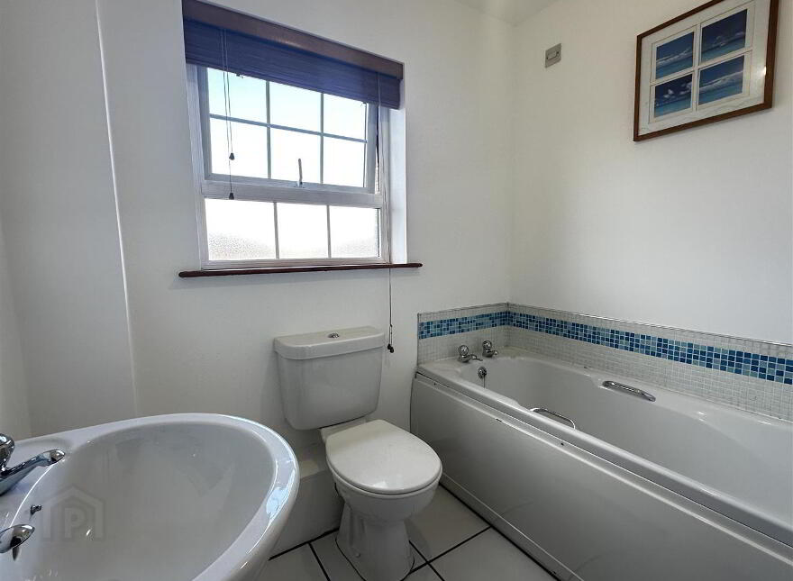 24 Castleglen Park, Dundrum, BT33 0WL
