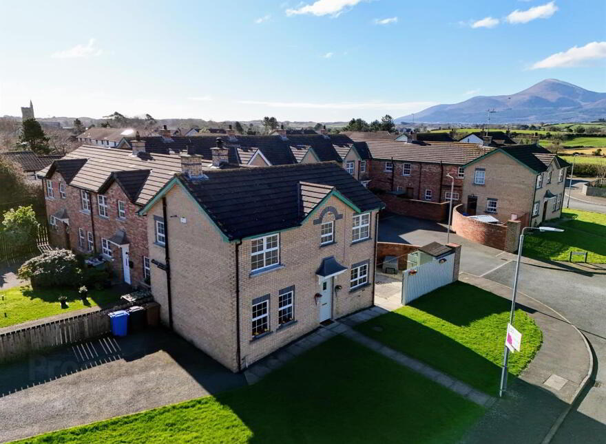 24 Castleglen Park, Dundrum, BT33 0WL photo