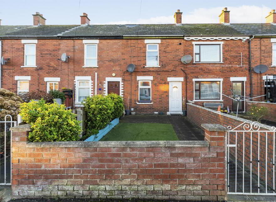 34 Parkgate Parade, Belfast, BT4 1ET photo