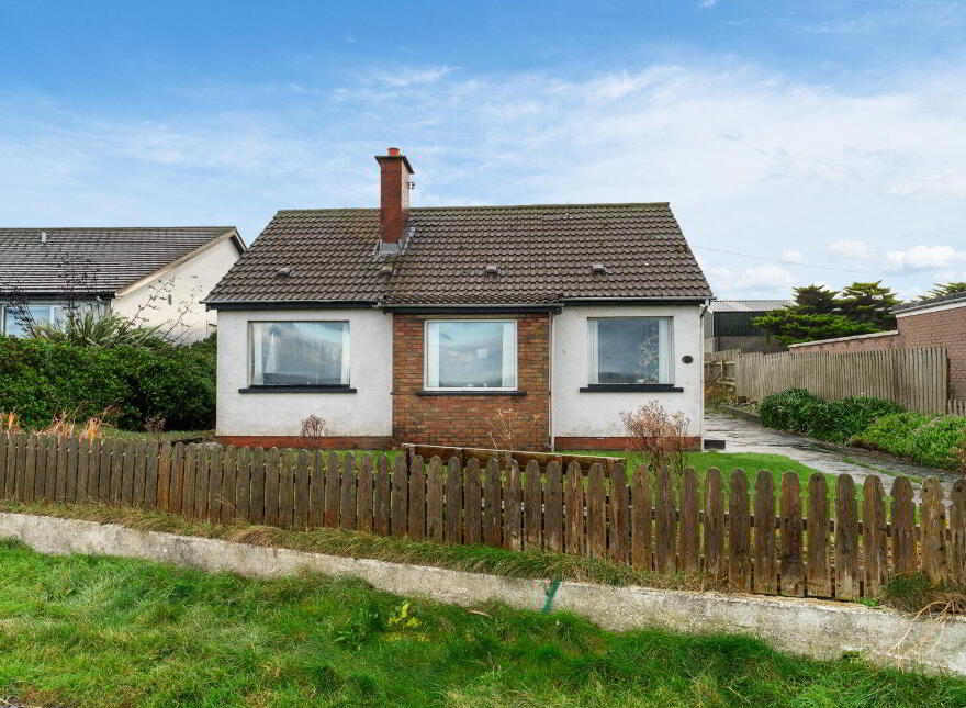 10 Sandylands, Ballyhalbert, Newtownards, BT22 1BT photo