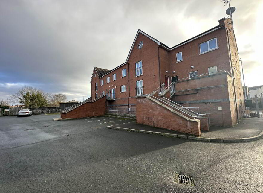 6 Kingsway Court, Belfast, BT5 7EW photo