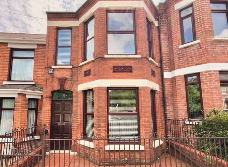 76 Ballygomartin Road, Belfast, BT13 3NE photo