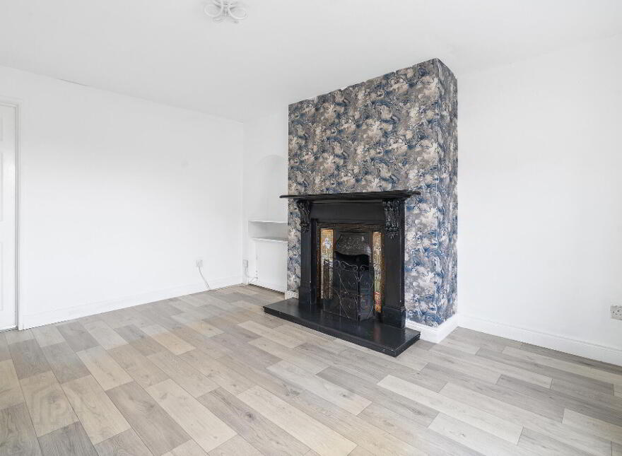 75 Lisnafin Park, Strabane, BT82 9DG