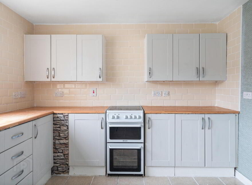 75 Lisnafin Park, Strabane, BT82 9DG